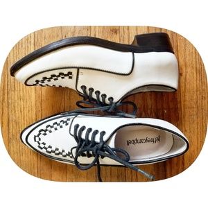 Pointed Toe Creeper Size 6